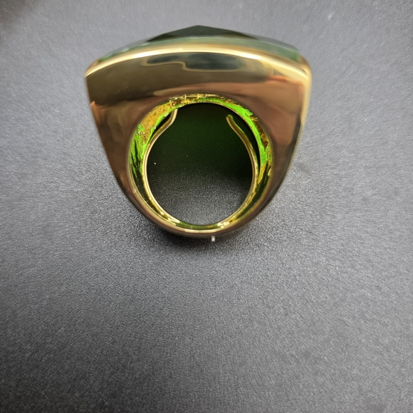 Peridot Faceted Square Statement Ring (2260) - Picture 4 of 4